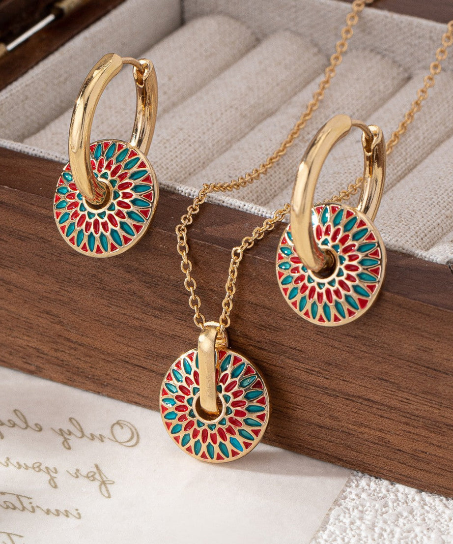 Fashionable Round Set