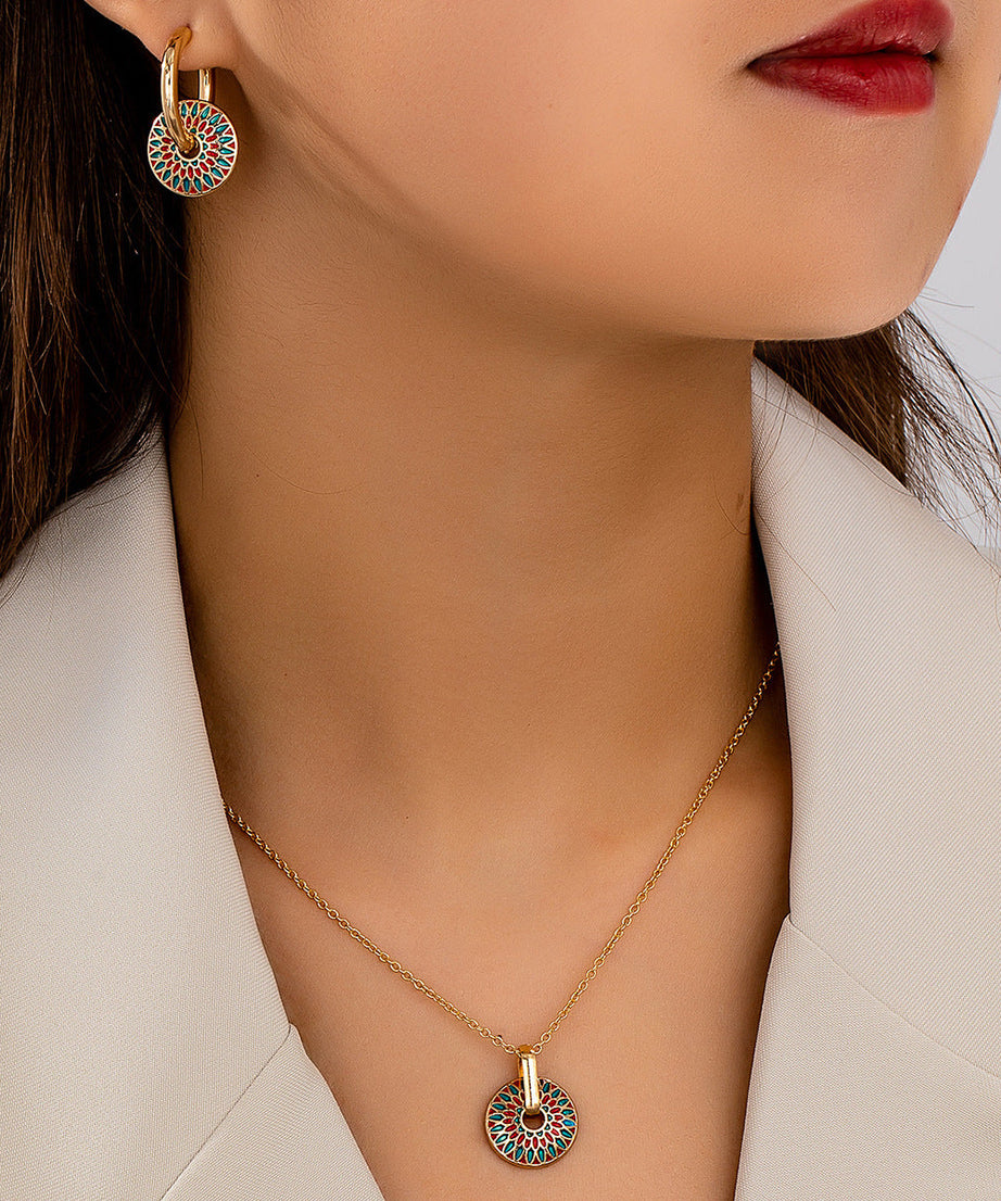 Fashionable Round Set